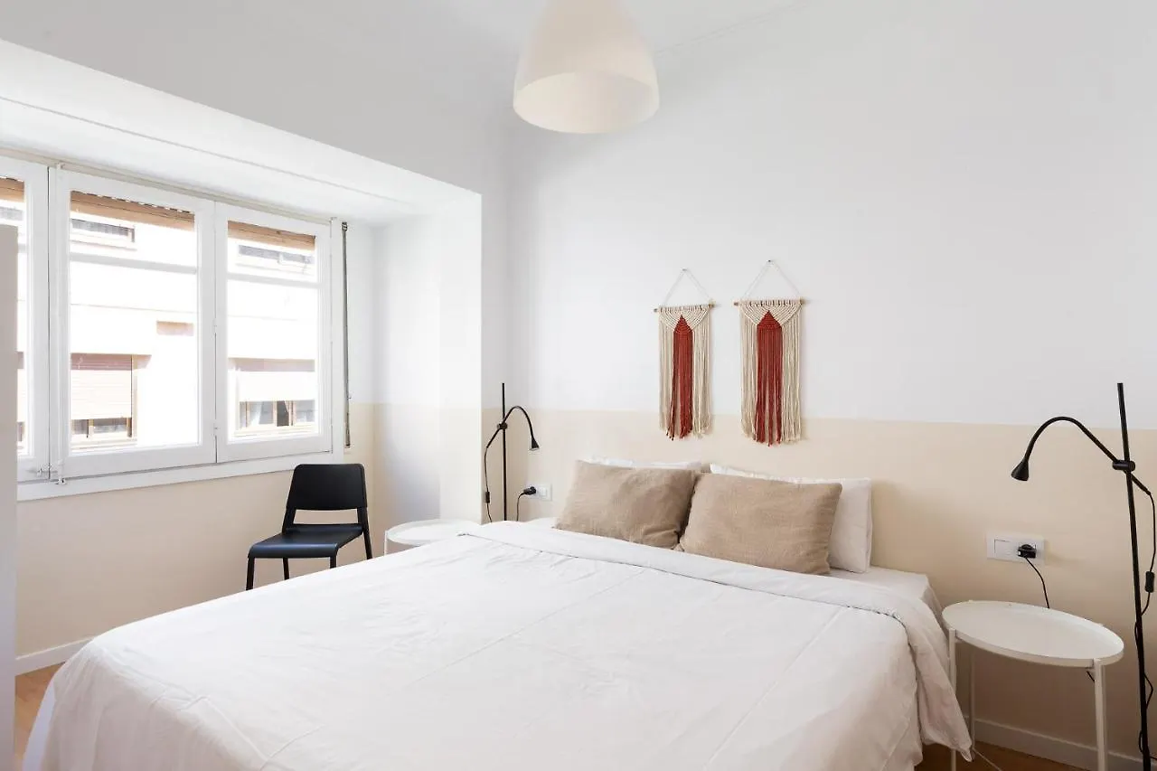 Santiago Apartments By Olala Homes L'Hospitalet de Llobregat 0*,  Spagna